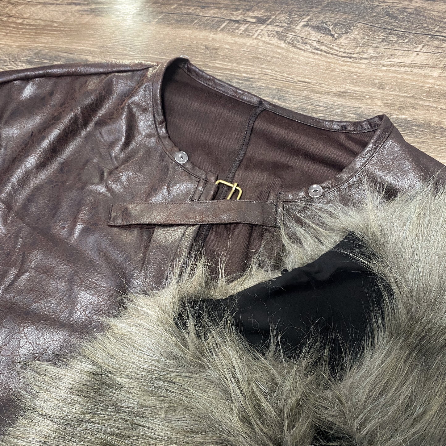 HiiFeuer Medieval Barbarian Cloak with Artificial Fur Shawl, Wrap Collar Viking Warrior Cape, Renaissance Role Play Costume