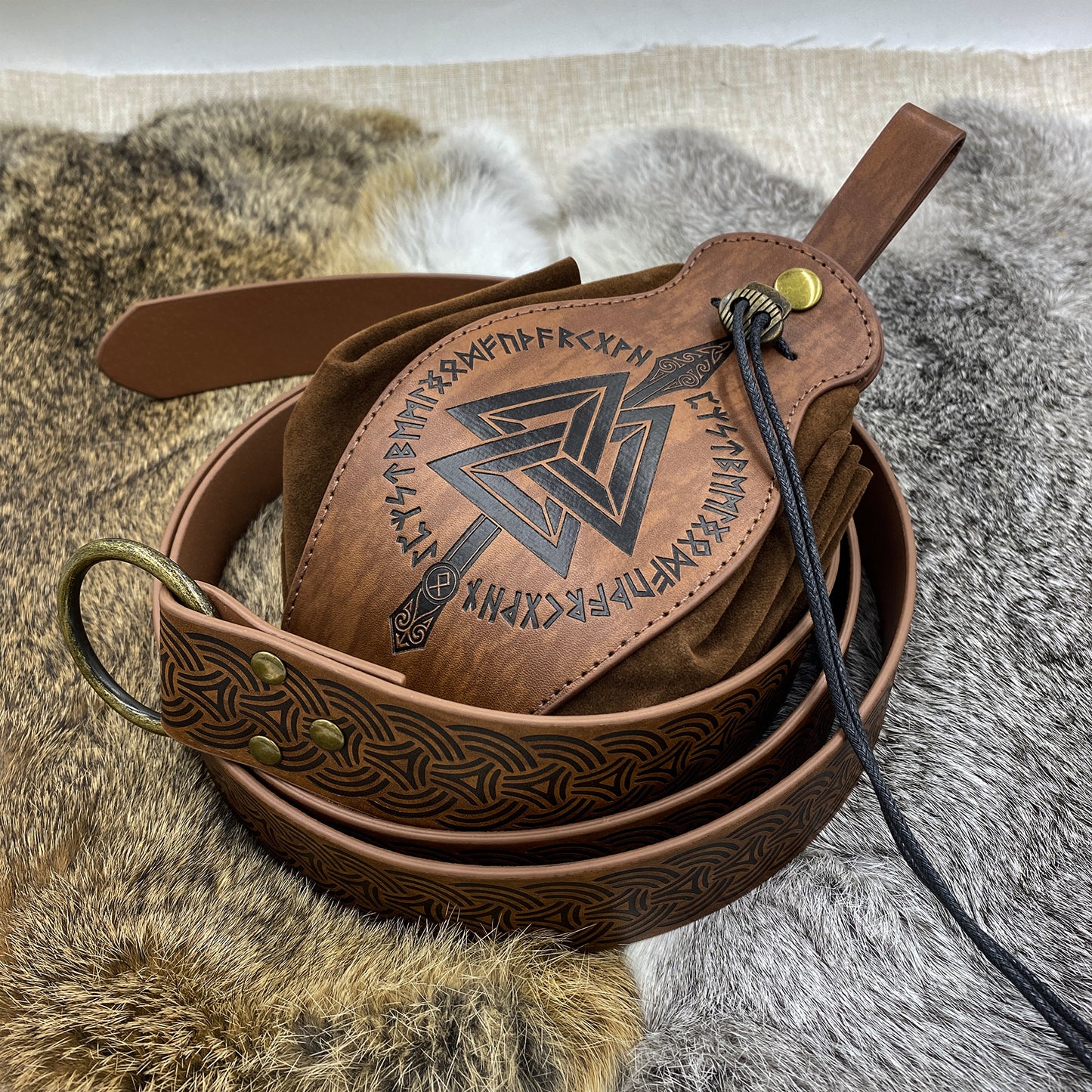 HiiFeuer Medieval O Ring Belt with Portable Drawstring Pouch, Retro Renaissance Faux Leather Belt and Purse Set for Ren Faire