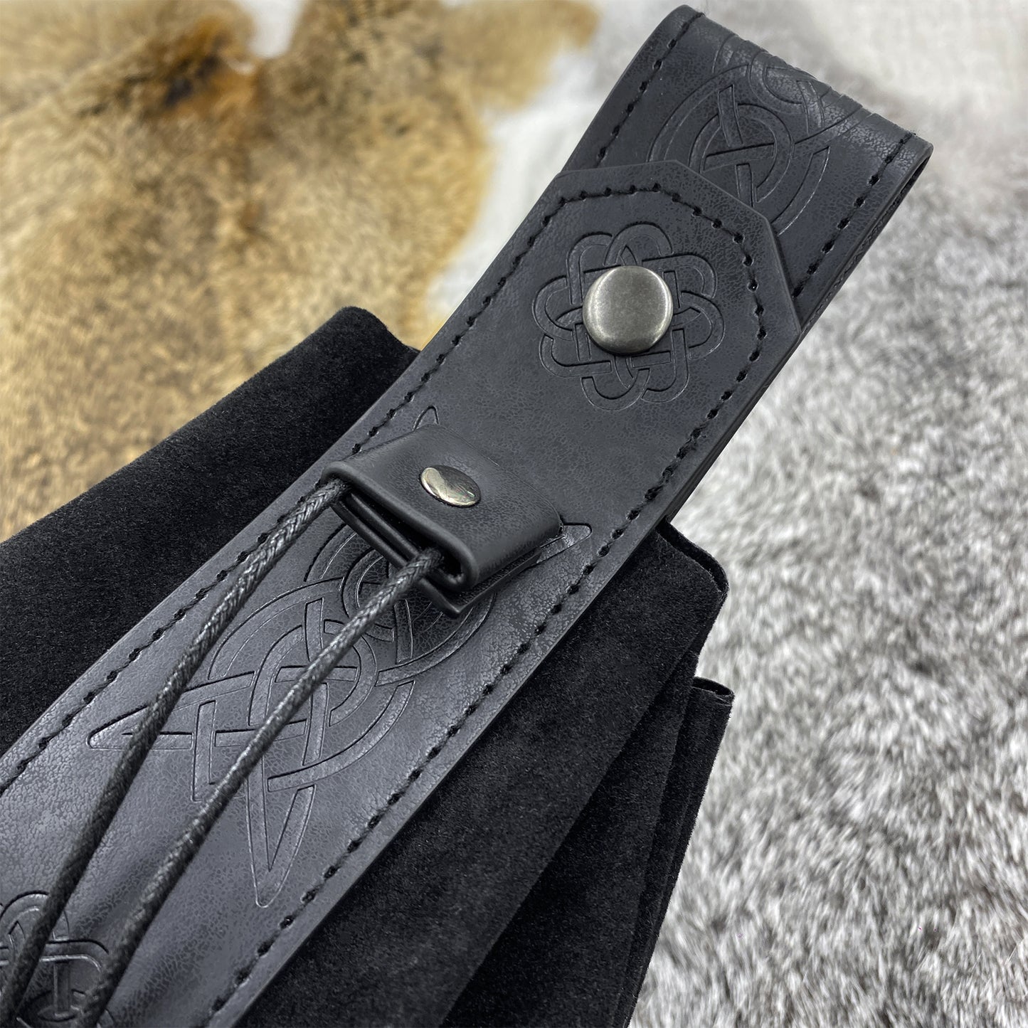 HiiFeuer Medieval O Ring Belt with Portable Drawstring Pouch, Retro Renaissance Faux Leather Belt and Purse Set for Ren Faire