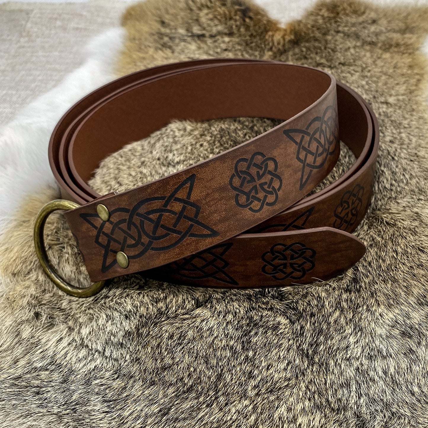 HiiFeuer Medieval Embossed PU Leather O-Ring Belt, Retro Renaissance Knight Belt