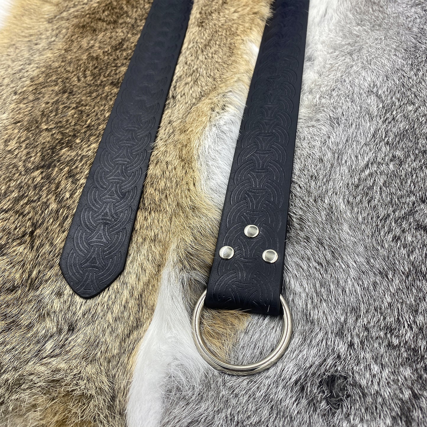 HiiFeuer Medieval Embossed PU Leather O-Ring Belt, Retro Renaissance Knight Belt