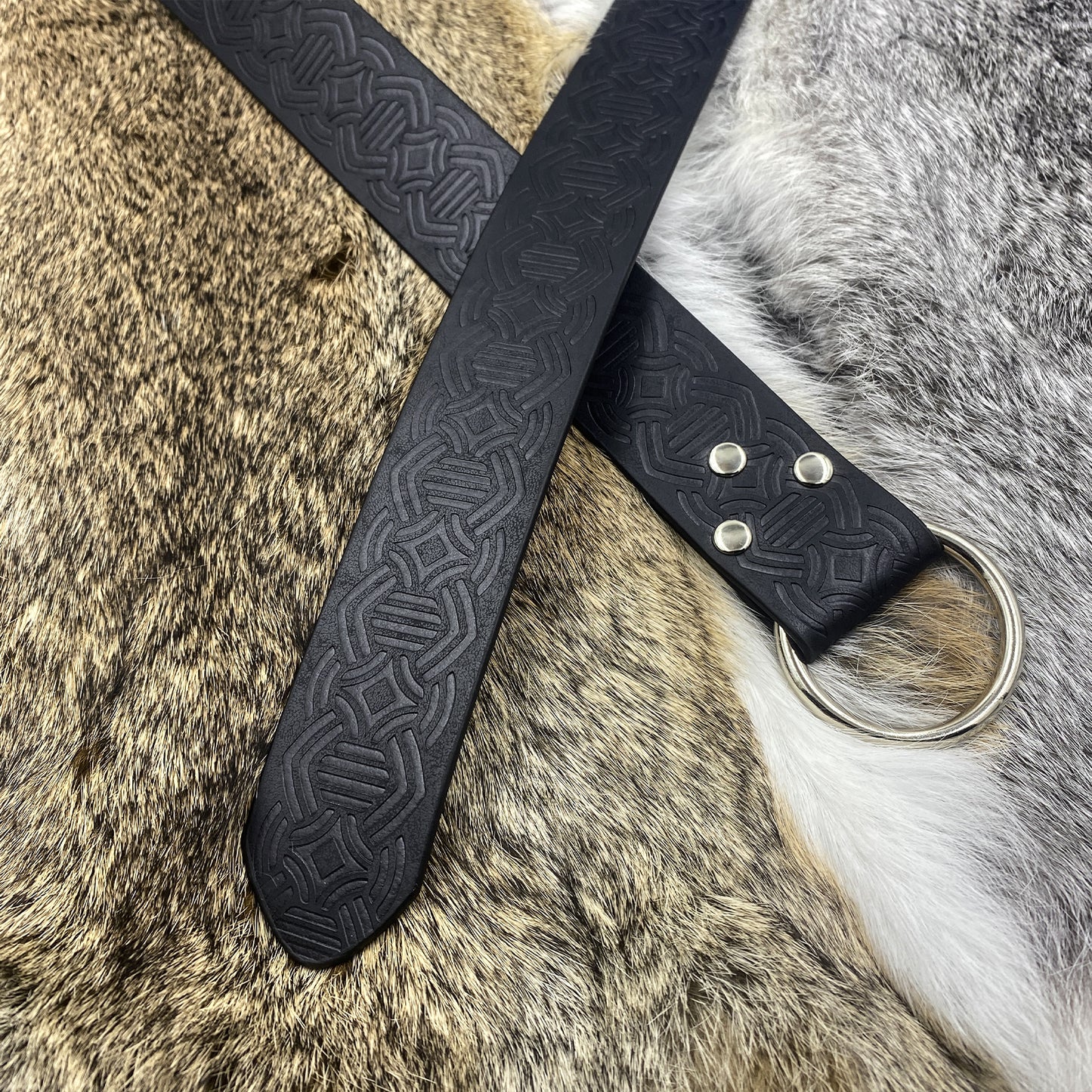 HiiFeuer Medieval Embossed PU Leather O-Ring Belt, Retro Renaissance Knight Belt