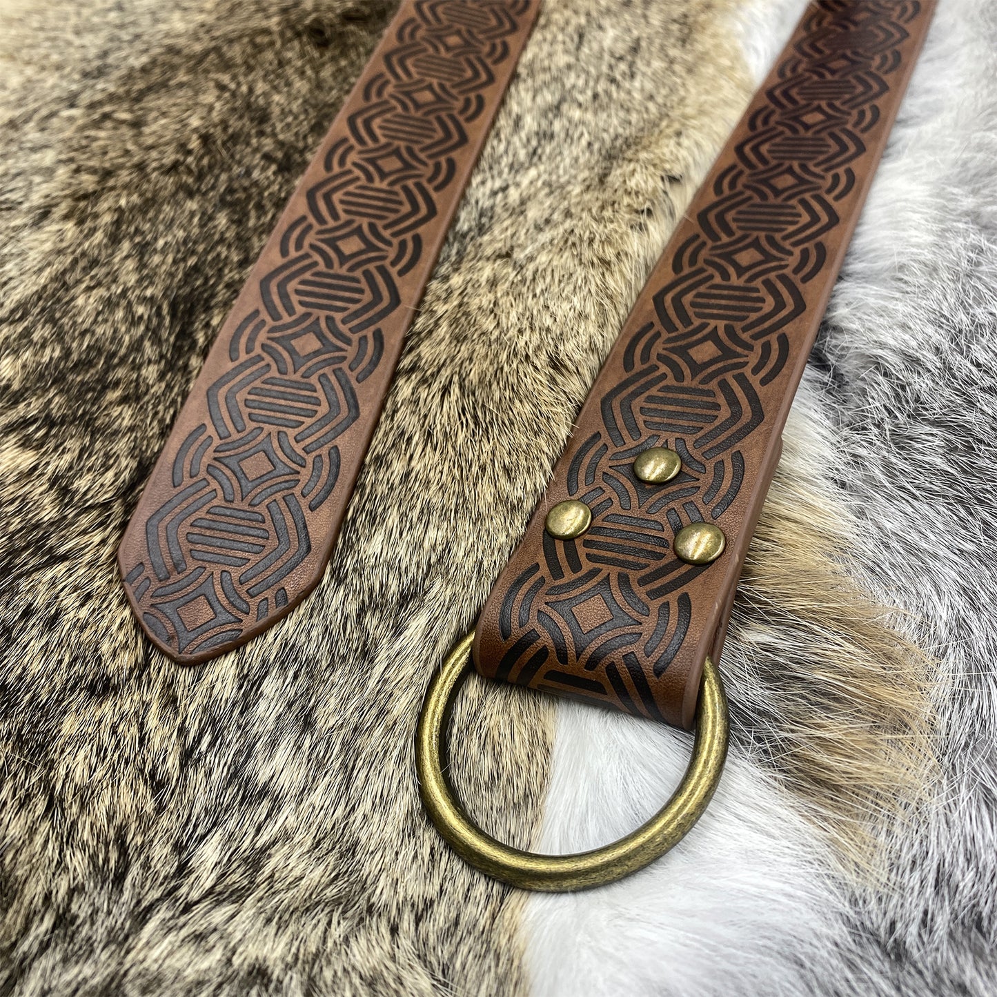 HiiFeuer Medieval Embossed PU Leather O-Ring Belt, Retro Renaissance Knight Belt