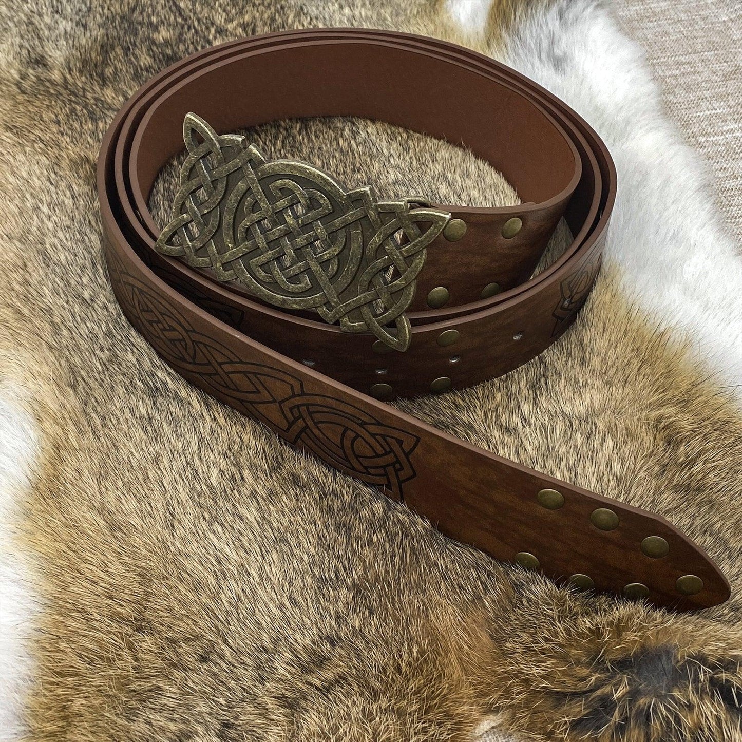 HiiFeuer Viking Embossed Buckle Belt, Nordic Faux Leather Knight Belt, Retro Medieval Warrior Belt for LARP Cosplay Halloween