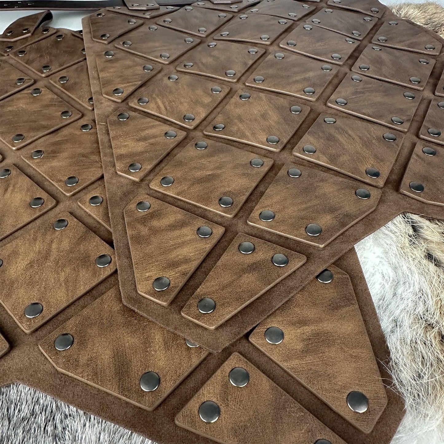 HiiFeuer Medieval Faux Leather Thigh Armor, Retro Double Sides Waist Armor with Belt, Mercenary&Knights Skirt Armor for LARP