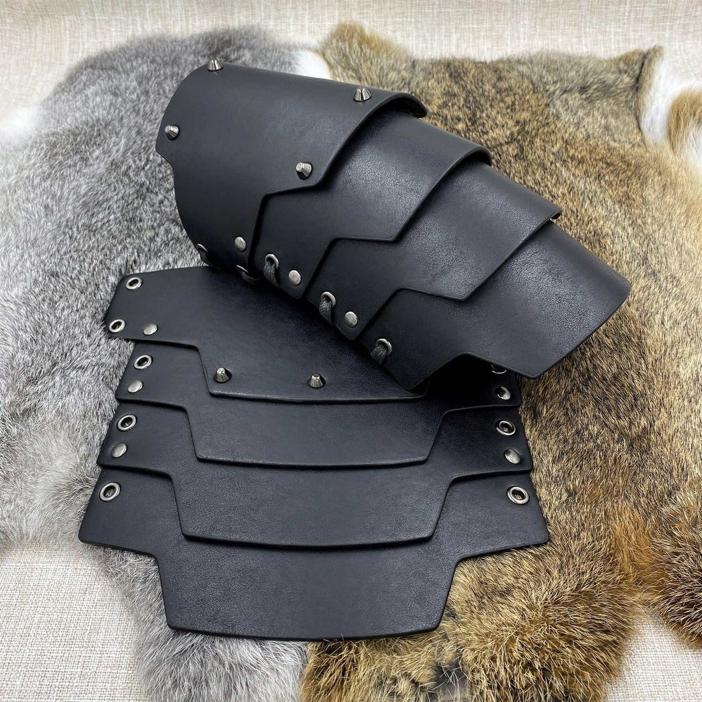HiiFeuer Medieval Faux Leather 4 Layers Bracers Arm Armor, Middle Ages Mercenary Gauntlets, Costume Knight Archer Arm Guards