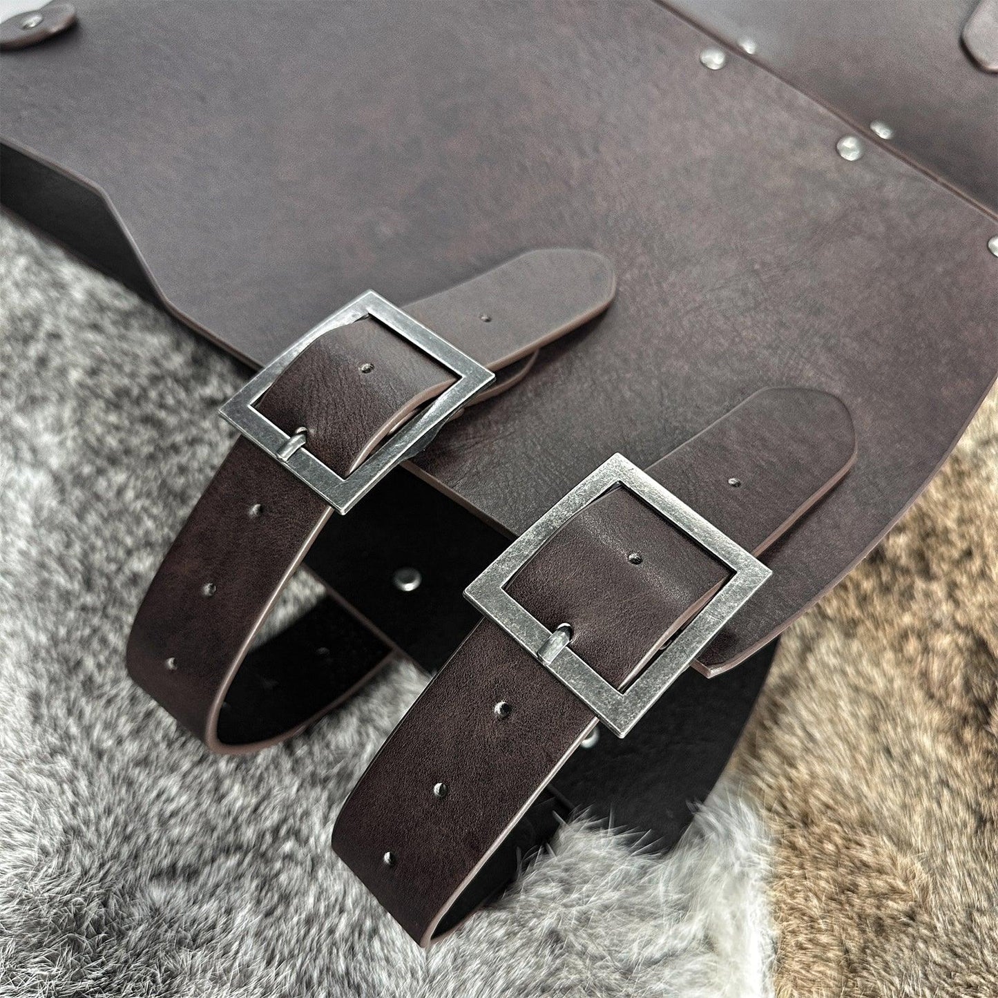 HiiFeuer Medieval Faux Leather Chest Armor, Retro Mercenary Knight Archer Body Armor, Adjustable Vest Armour for Ren Faire