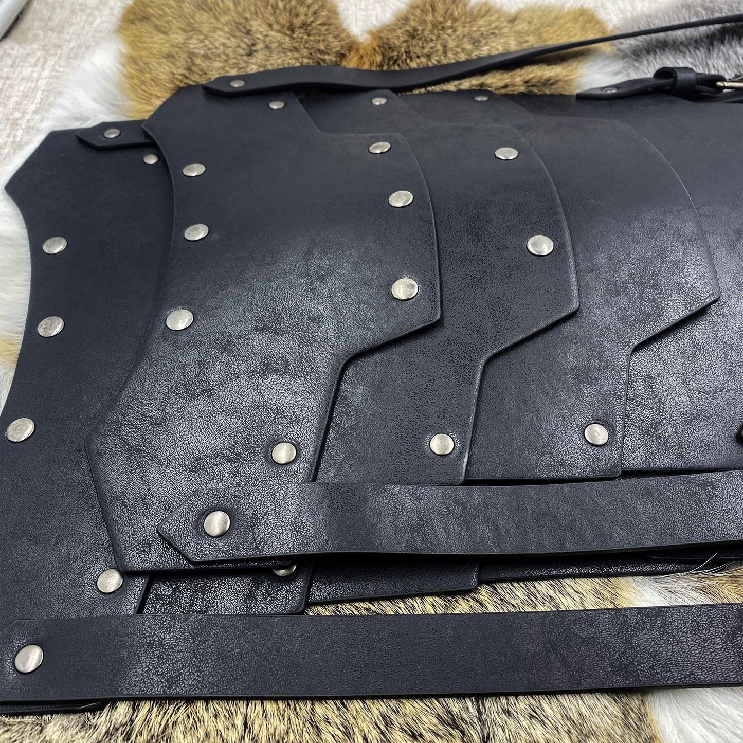 HiiFeuer Medieval Faux Leather Double Pauldron, Vintage Mercenary Knight Shoulder Armor for LARP/Cosplay Ren Faire