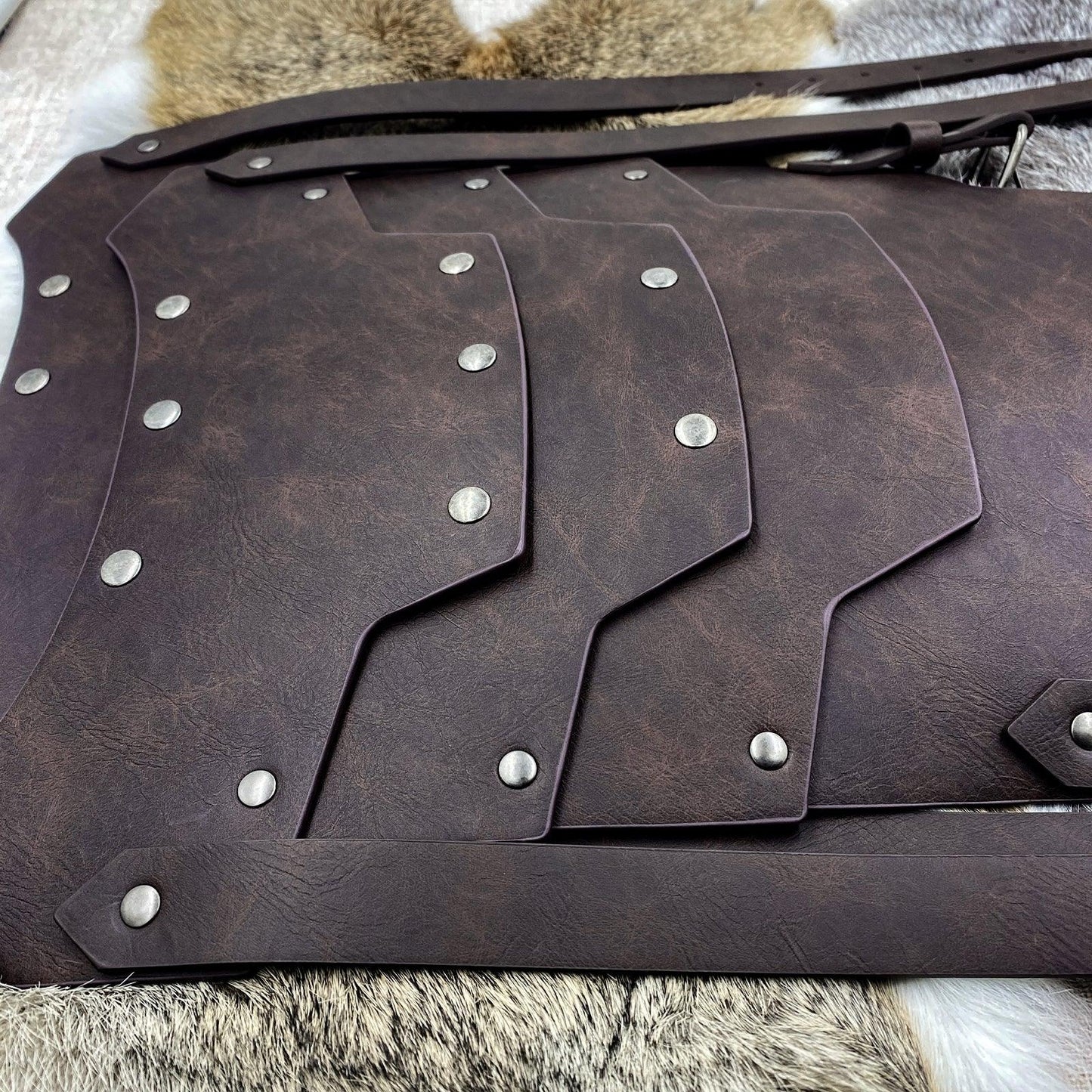 HiiFeuer Medieval Faux Leather Double Pauldron, Vintage Mercenary Knight Shoulder Armor for LARP/Cosplay Ren Faire