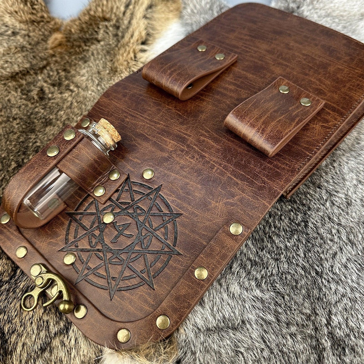 HiiFeuer Medieval Alchemy Faux Leather Belt Bag with 2 Cork Potion Vials, Fantasy Wizard Waist Pouch Side Pack for Ren Faire