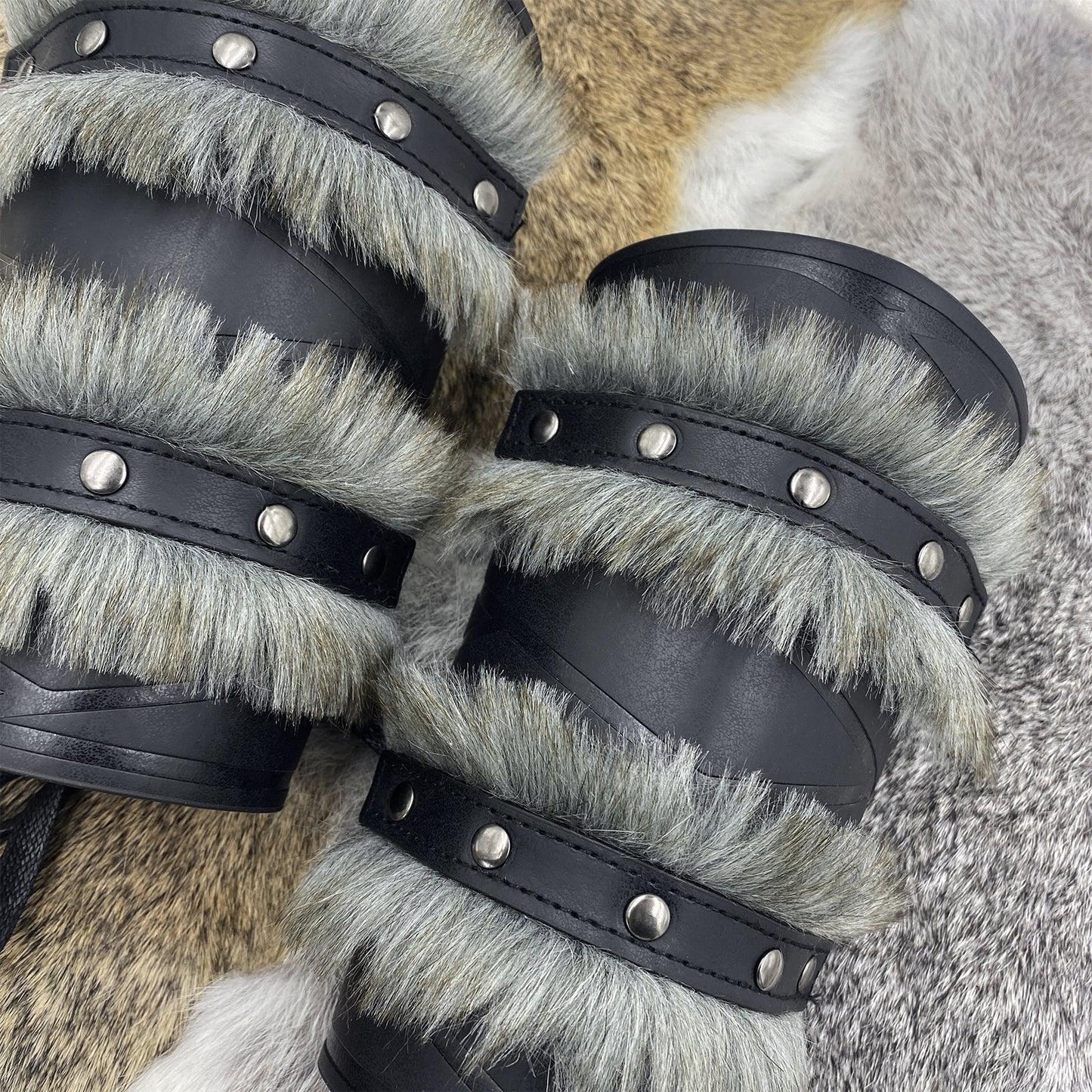 HiiFeuer Nordic Viking Barbarian Arm Guards, Medieval Artificial Fur Gauntlets, Vintage Faux Leather Bracers for LARP