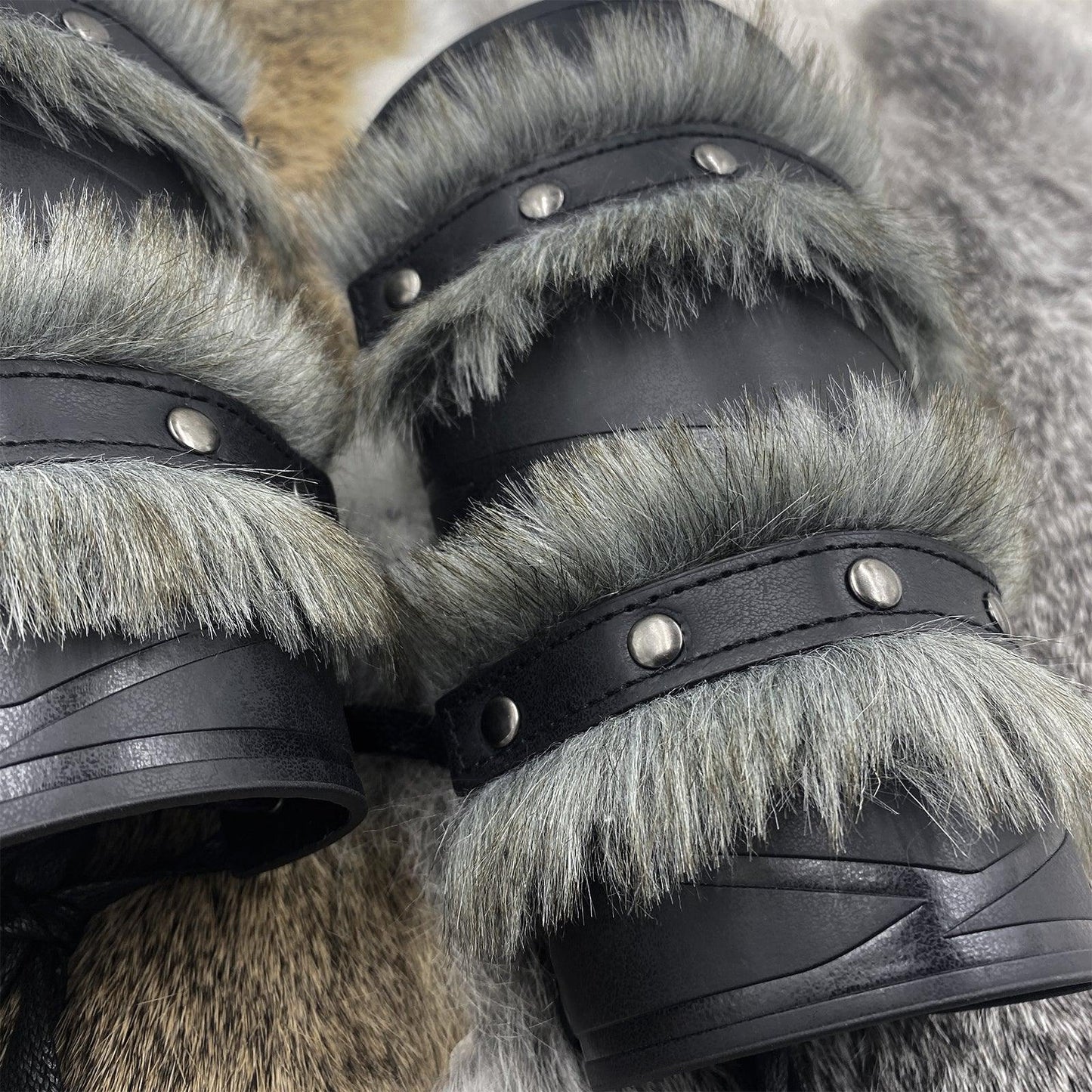 HiiFeuer Nordic Viking Barbarian Arm Guards, Medieval Artificial Fur Gauntlets, Vintage Faux Leather Bracers for LARP