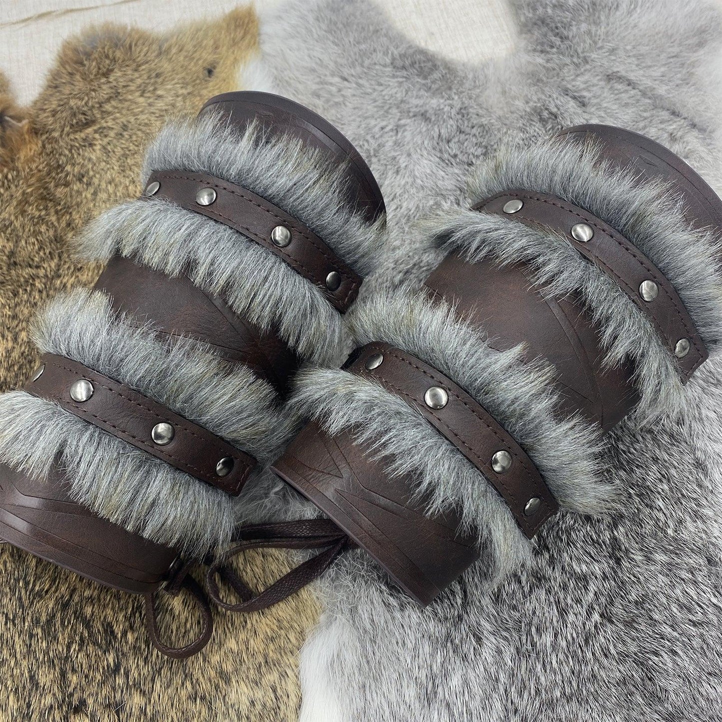 HiiFeuer Nordic Viking Barbarian Arm Guards, Medieval Artificial Fur Gauntlets, Vintage Faux Leather Bracers for LARP