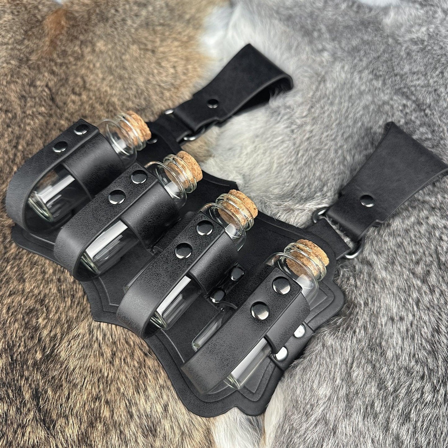 HiiFeuer Medieval Embossed Alchemy Faux Leather Buckle Belt with 4 Cork Vials, Fantasy Wizard Potion Bottles Belt