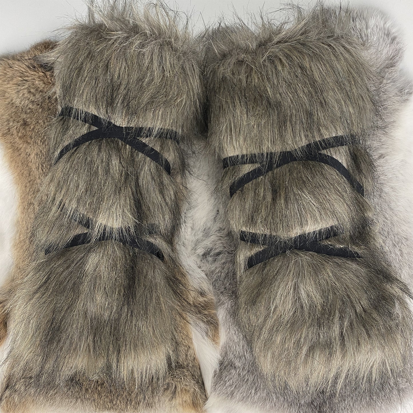 HiiFeuer Viking Artificial Fur Barbarian Leg Warmers Wrap, Medieval Fuzzy Leg Gaiters, Warrior Shin Guards Vintage Leg Armor
