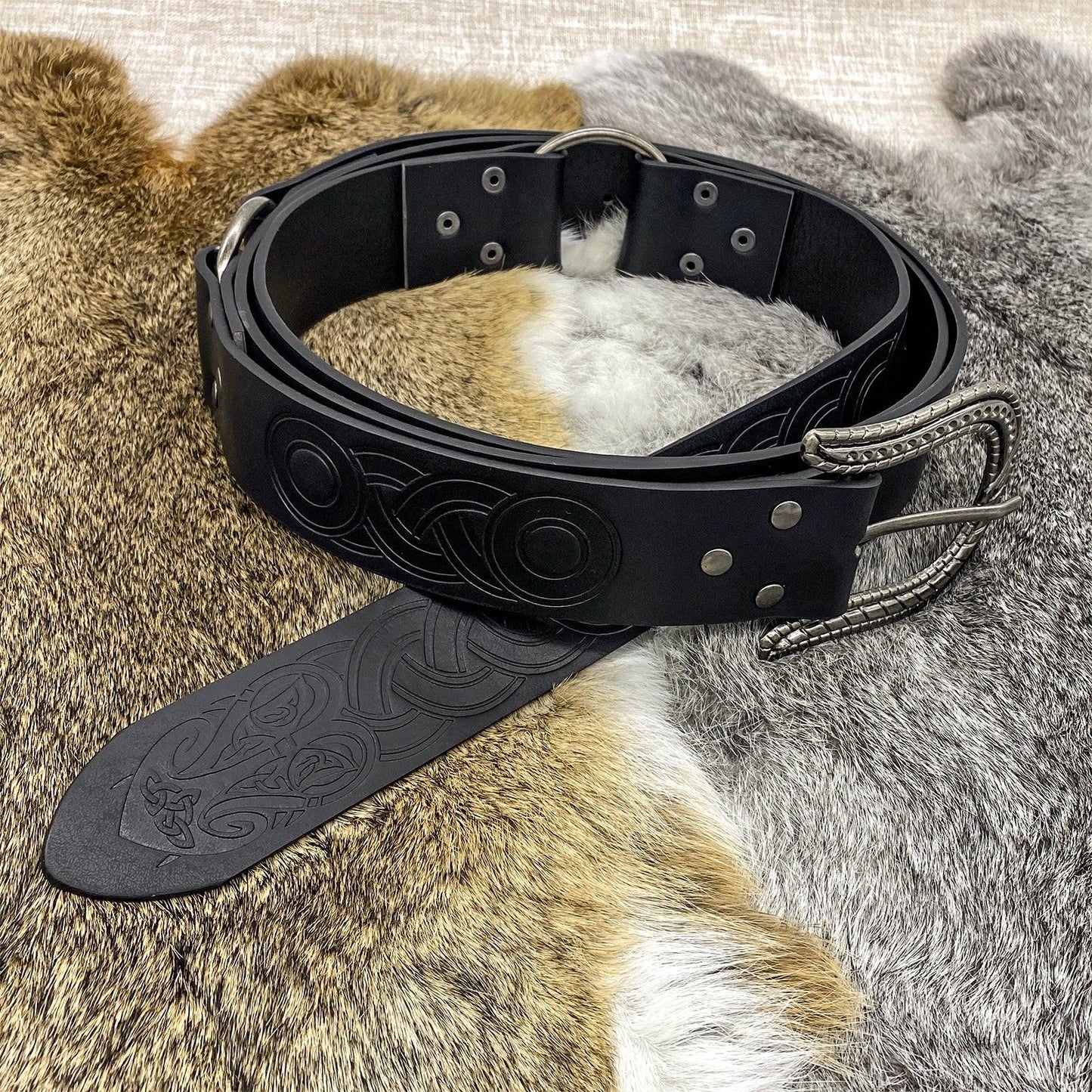 HiiFeuer Nordic Embossed Buckle Belt, Retro Medieval Faux Leather Knight Belt, LARP Cosplay