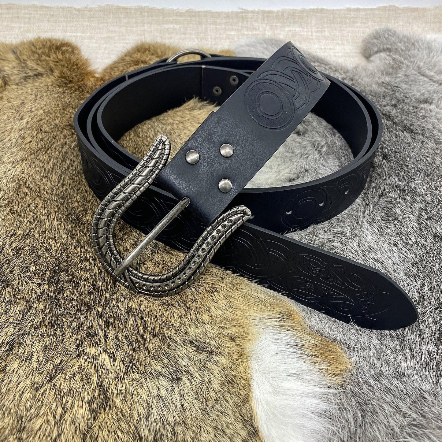 HiiFeuer Nordic Embossed Buckle Belt, Retro Medieval Faux Leather Knight Belt, LARP Cosplay