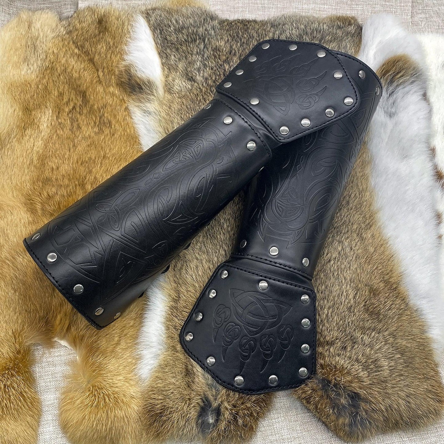 HiiFeuer Viking Fenrir Gauntlet, Medieval Faux Leather Arm Armor Knight Bracer, LARP Halloween Costume