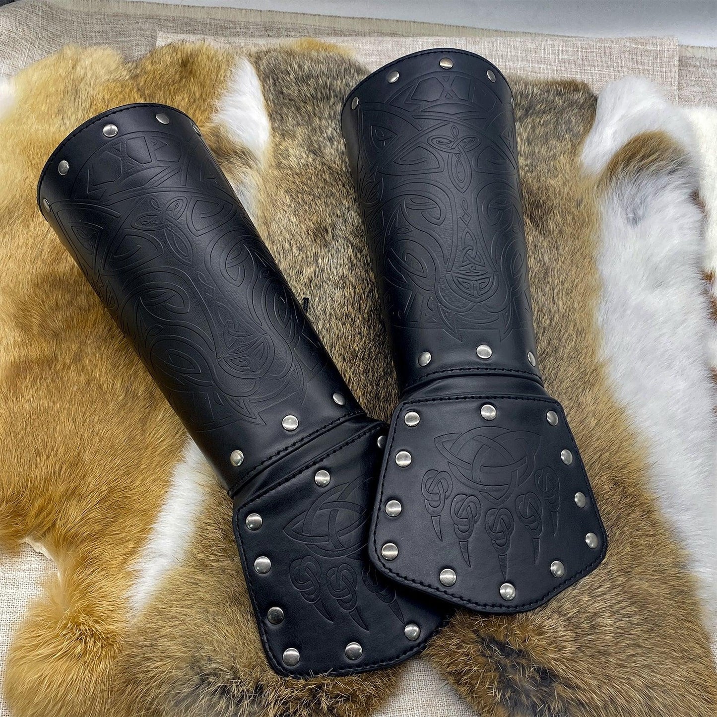 HiiFeuer Viking Fenrir Gauntlet, Medieval Faux Leather Arm Armor Knight Bracer, LARP Halloween Costume