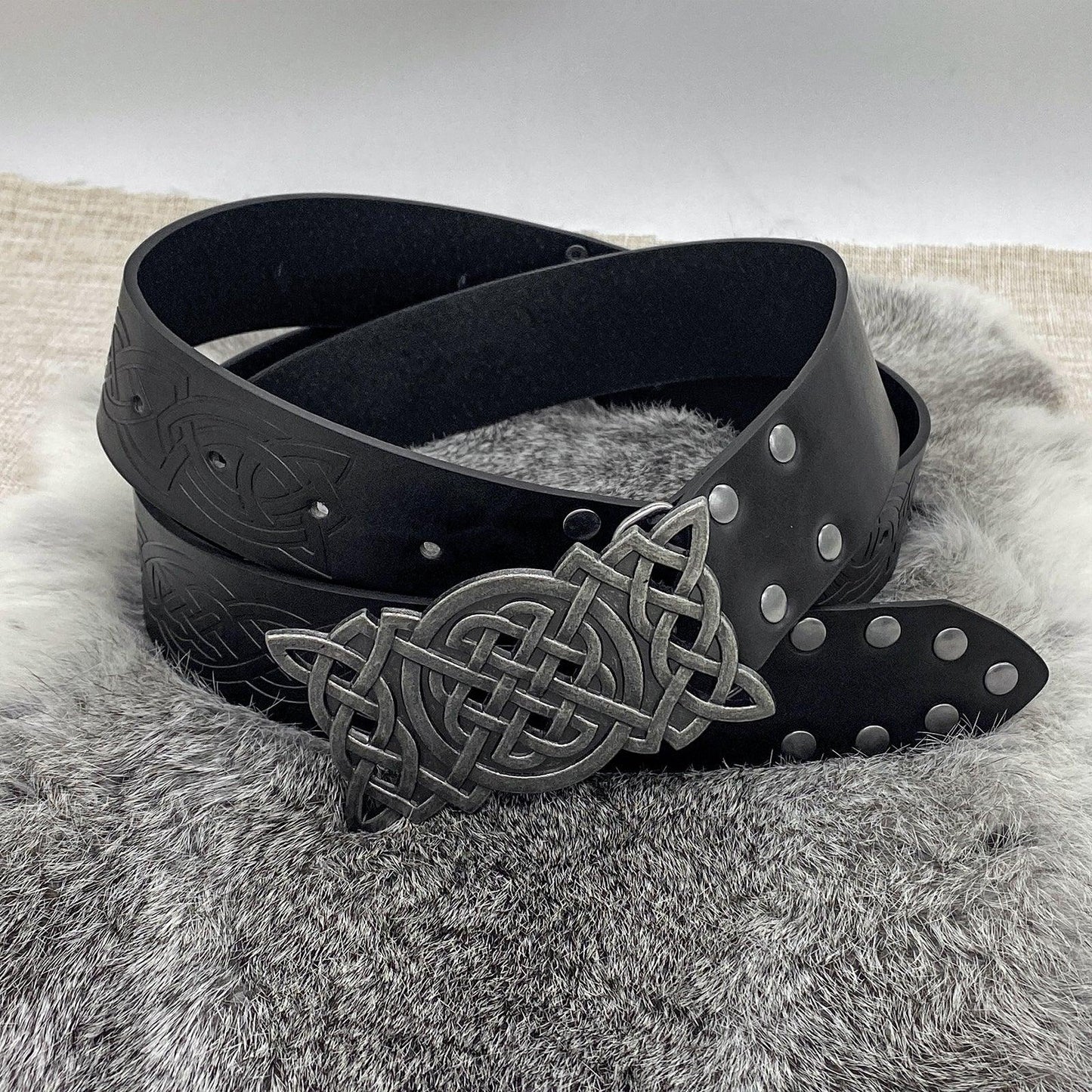 HiiFeuer Viking Embossed Buckle Belt, Nordic Faux Leather Knight Belt, Retro Medieval Warrior Belt for LARP Cosplay Halloween