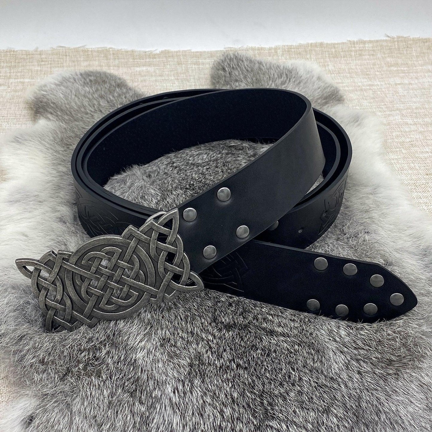 HiiFeuer Viking Embossed Buckle Belt, Nordic Faux Leather Knight Belt, Retro Medieval Warrior Belt for LARP Cosplay Halloween