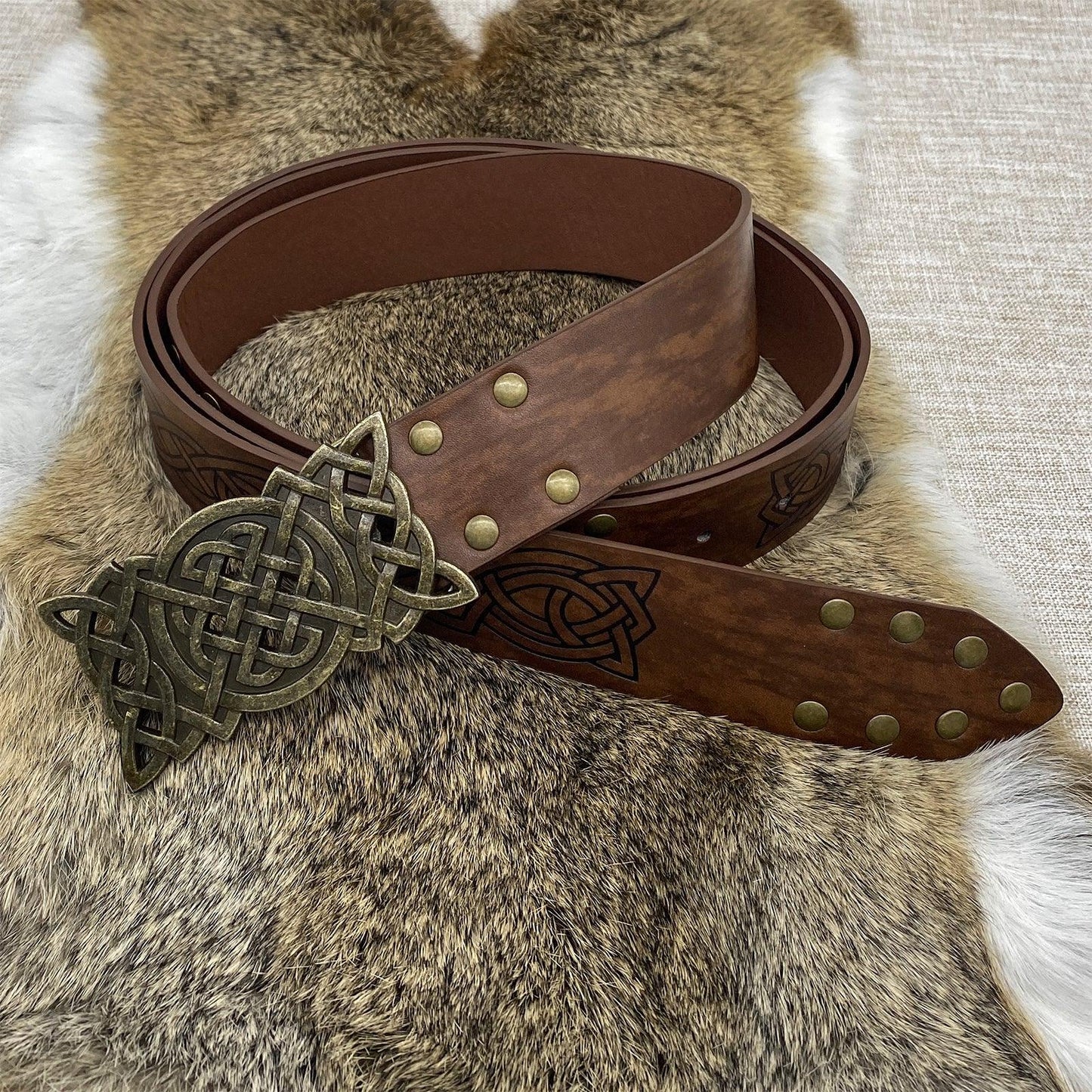 HiiFeuer Viking Embossed Buckle Belt, Nordic Faux Leather Knight Belt, Retro Medieval Warrior Belt for LARP Cosplay Halloween