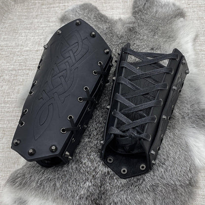 HiiFeuer Medieval Embossed Arm Bracers, Retro Faux Leather Knight Arm Gauntlets, Vintage Renaissance Arm Guards