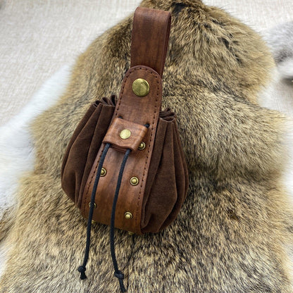 HiiFeuer Vintage Medieval Faux Leather Drawstring Pouch, Middle Ages Portable Coin Purse, Rivets Belt Pouch Dice Bag For LARP Ren Faire