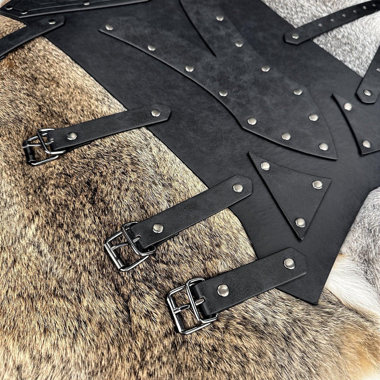 HiiFeuer Medieval Faux Leather Leg Gaiters, Vintage Middle Ages Knight Leg Armor, Mercenary Leg Guards for LARP