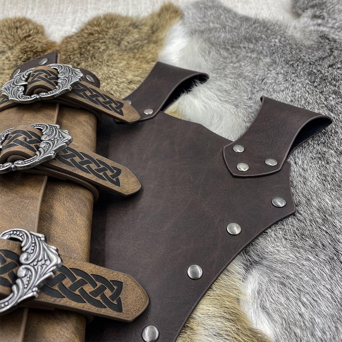 HiiFeuer Medieval Faux Leather Sword Frog, Vintage Middle Ages Sword Holster, Mercenary Knight Adjustable Dagger Holster