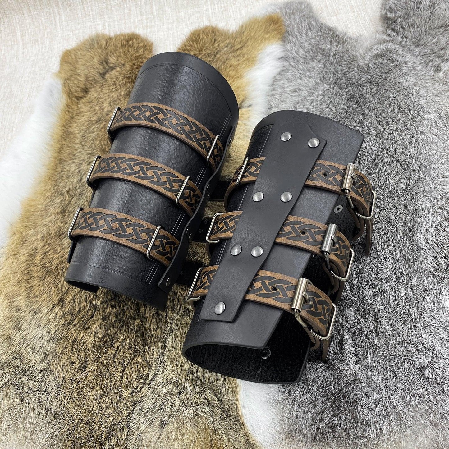 HiiFeuer Medieval Vintage Faux Leather Bracers, Retro Buckle Fastening Mercenary Arm Guards, Costume Knight Gauntlets