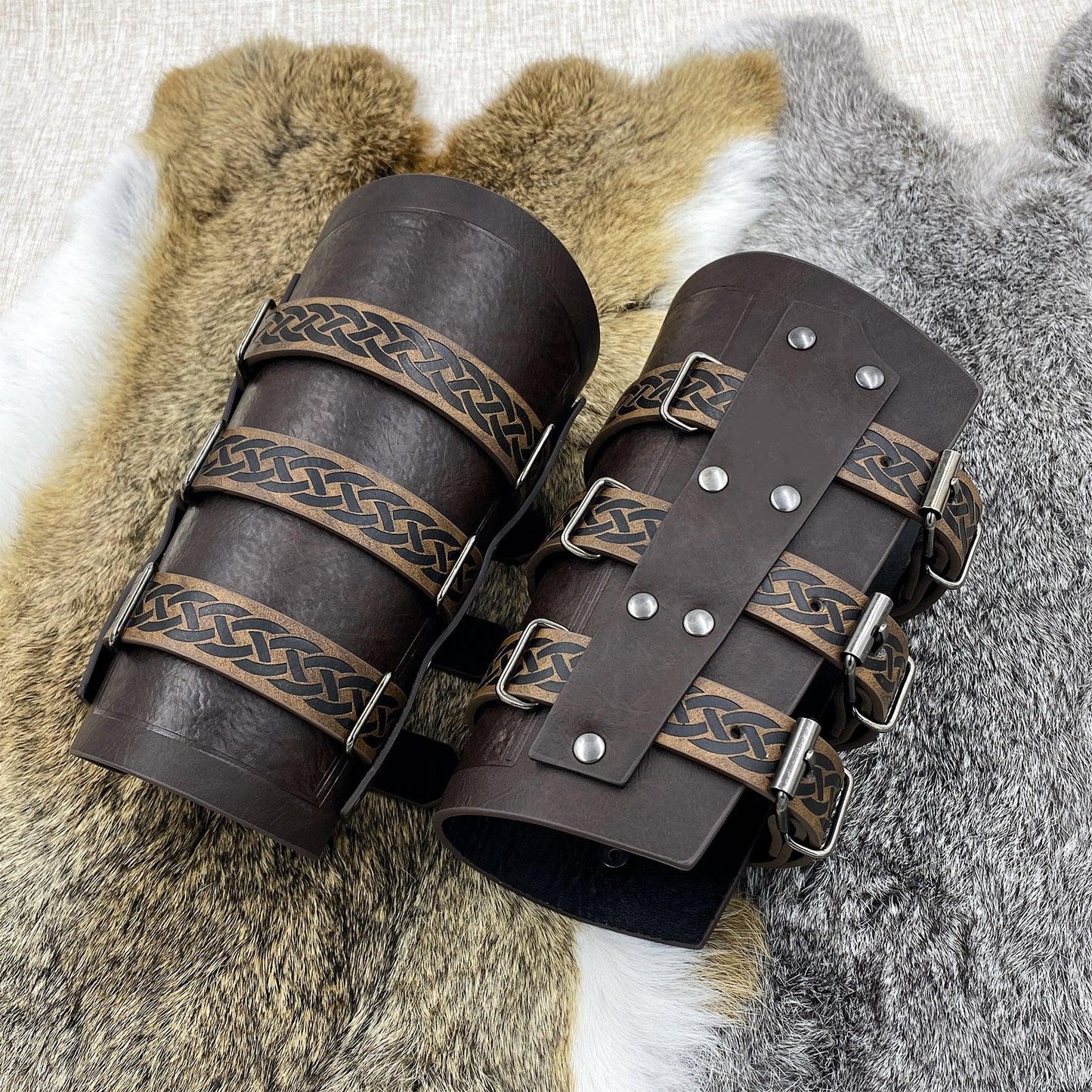 HiiFeuer Medieval Vintage Faux Leather Bracers, Retro Buckle Fastening Mercenary Arm Guards, Costume Knight Gauntlets