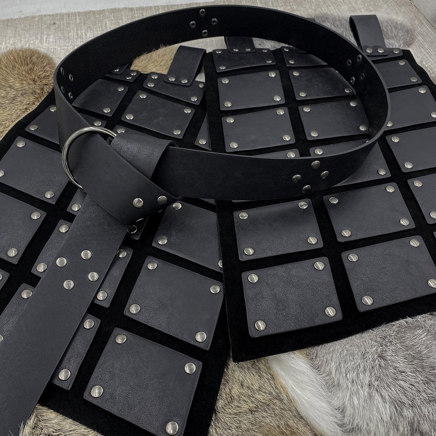 HiiFeuer Medieval Faux Leather Thigh Armor, Retro Double Sides Waist Armor with Belt, Mercenary&amp;Knights Skirt Armor for LARP