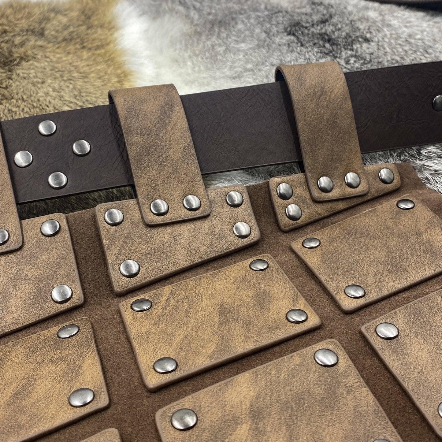 HiiFeuer Medieval Faux Leather Thigh Armor, Retro Double Sides Waist Armor with Belt, Mercenary&amp;Knights Skirt Armor for LARP