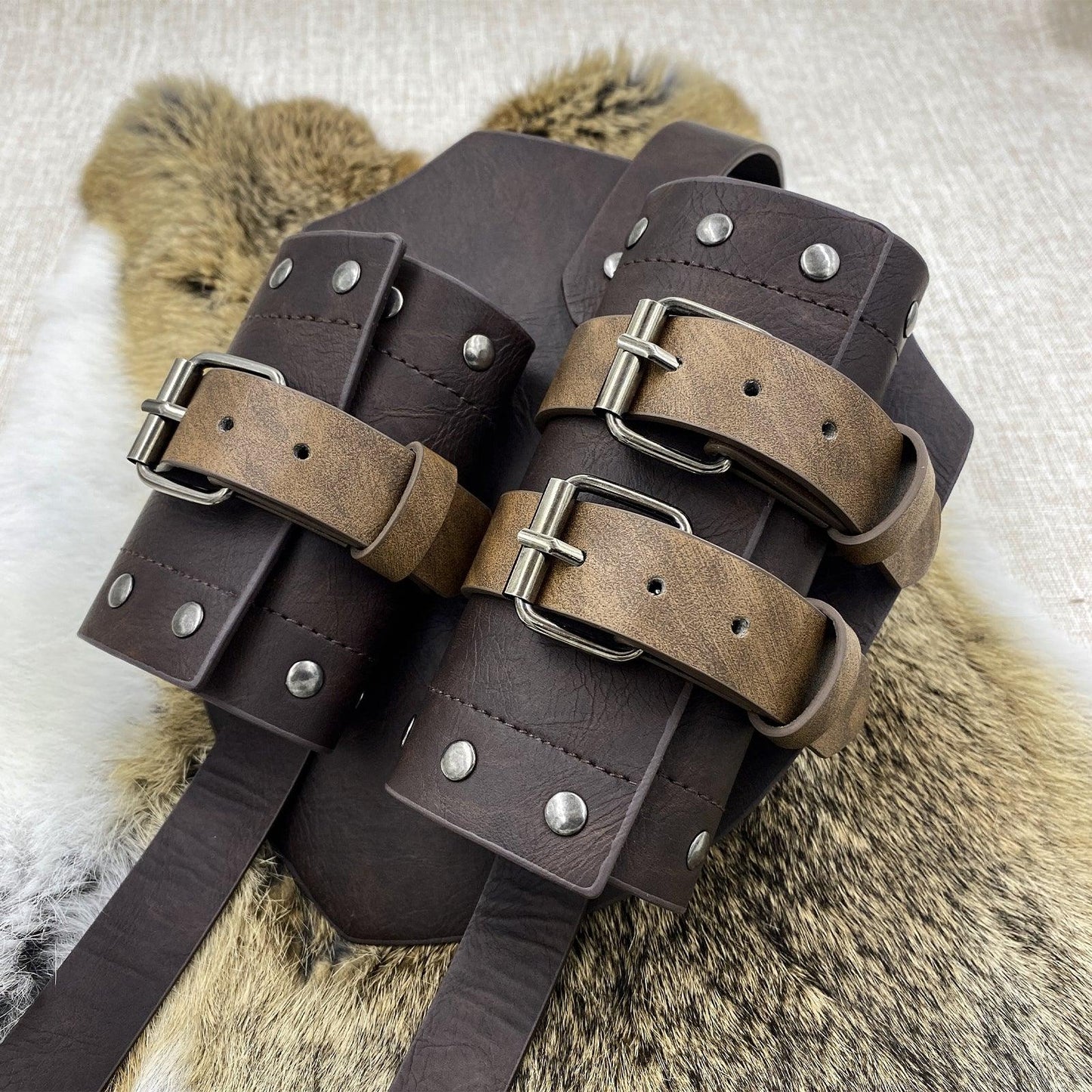 HiiFeuer Medieval Faux Leather Double Back Sword Frog, Mercenary Adjustable Sword Holster, Middle Ages Back Sword Holster