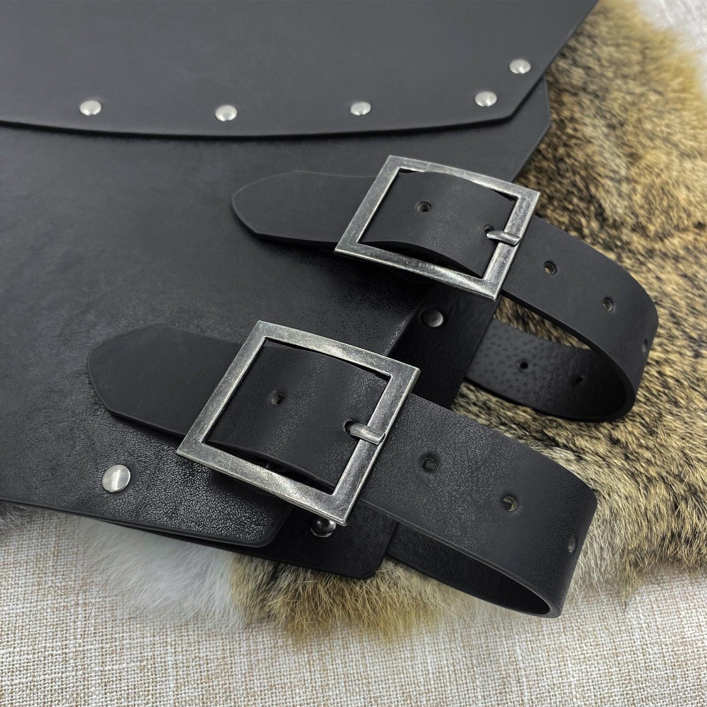 HiiFeuer Medieval Faux Leather Chest Armor, Retro Mercenary Knight Archer Body Armor, Adjustable Vest Armour for Ren Faire