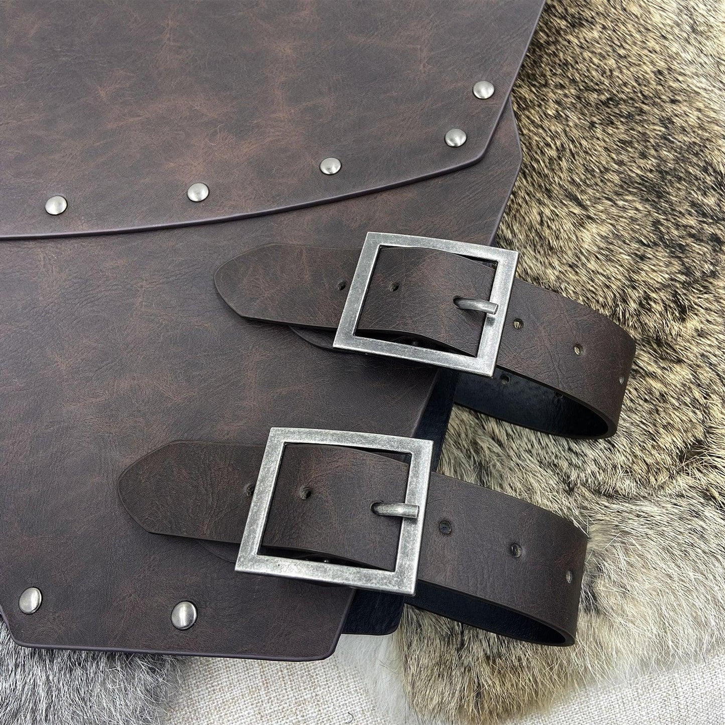 HiiFeuer Medieval Faux Leather Chest Armor, Retro Mercenary Knight Archer Body Armor, Adjustable Vest Armour for Ren Faire