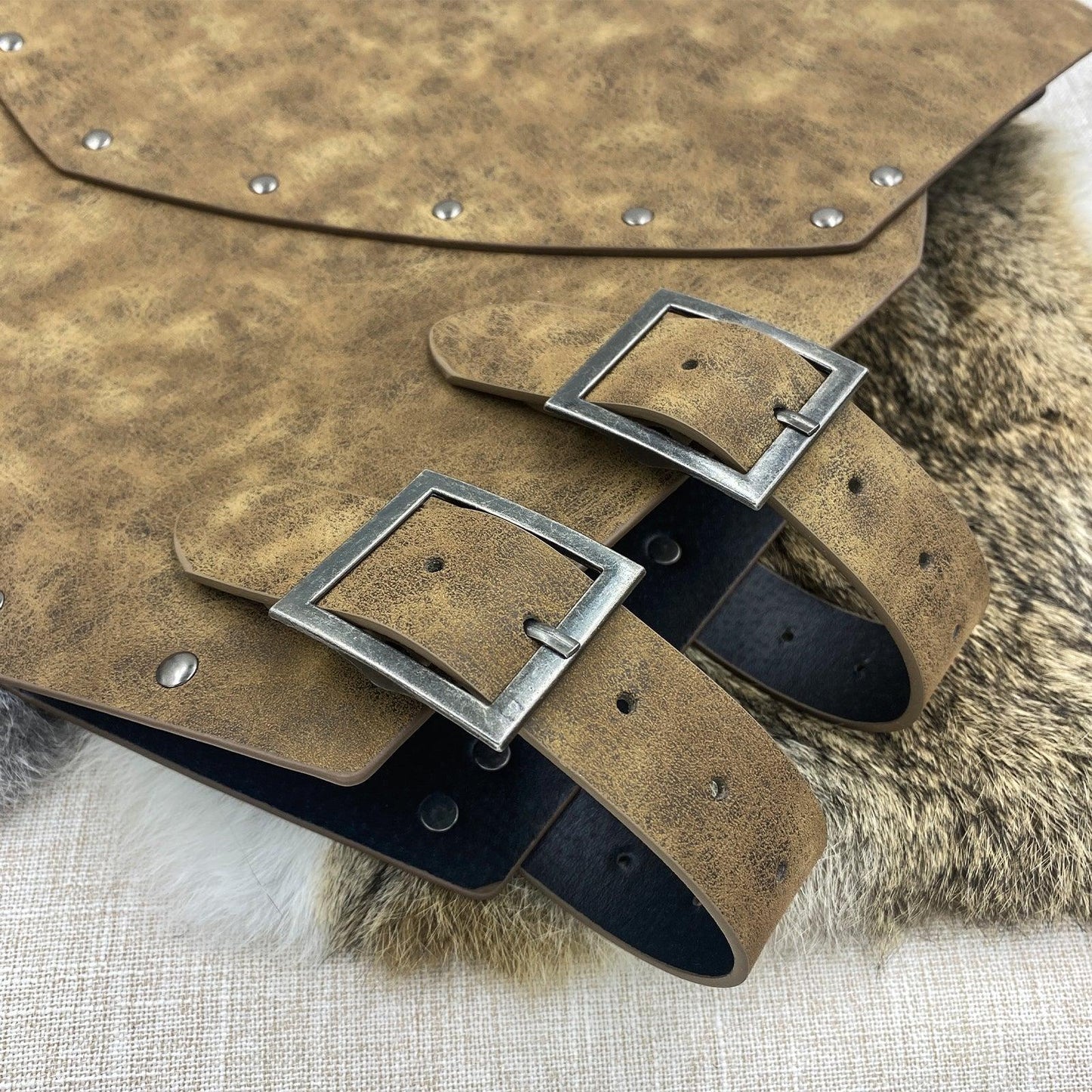 HiiFeuer Medieval Faux Leather Chest Armor, Retro Mercenary Knight Archer Body Armor, Adjustable Vest Armour for Ren Faire