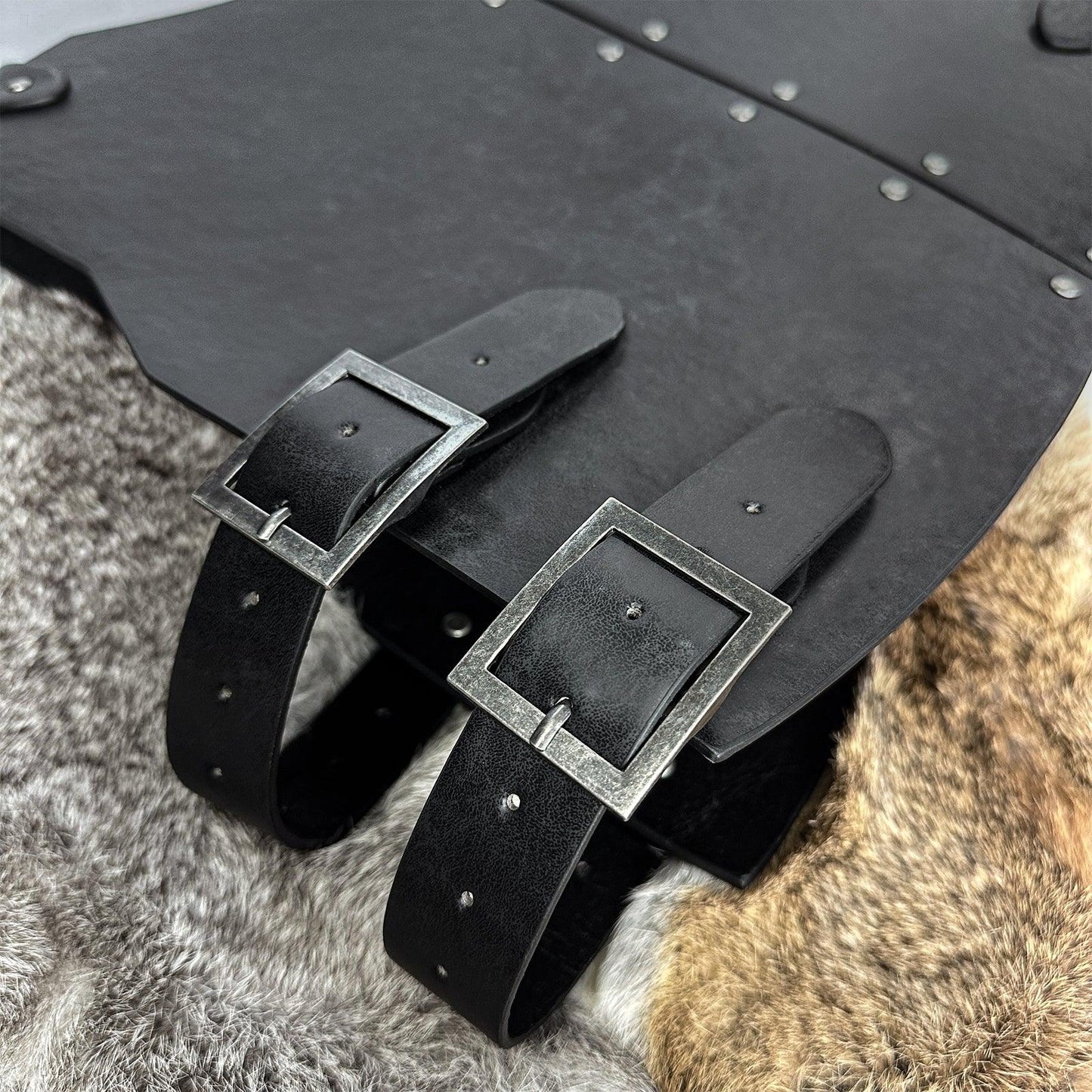 HiiFeuer Medieval Faux Leather Chest Armor, Retro Mercenary Knight Archer Body Armor, Adjustable Vest Armour for Ren Faire