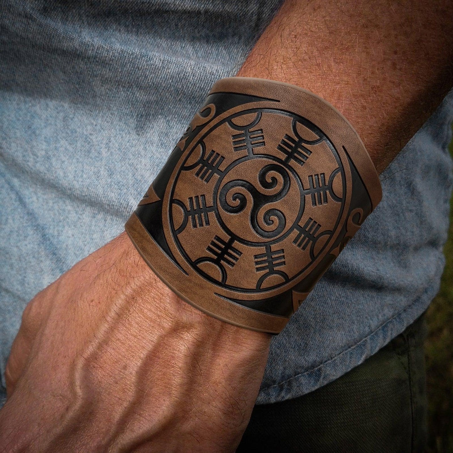 HiiFeuer 2 PCS Viking Embossed Faux Leather Cuff Bracelet, Norse Retro Wristband, Nordic Mjolnir Vegvisir Pattern Cuff Bangle Bracelet