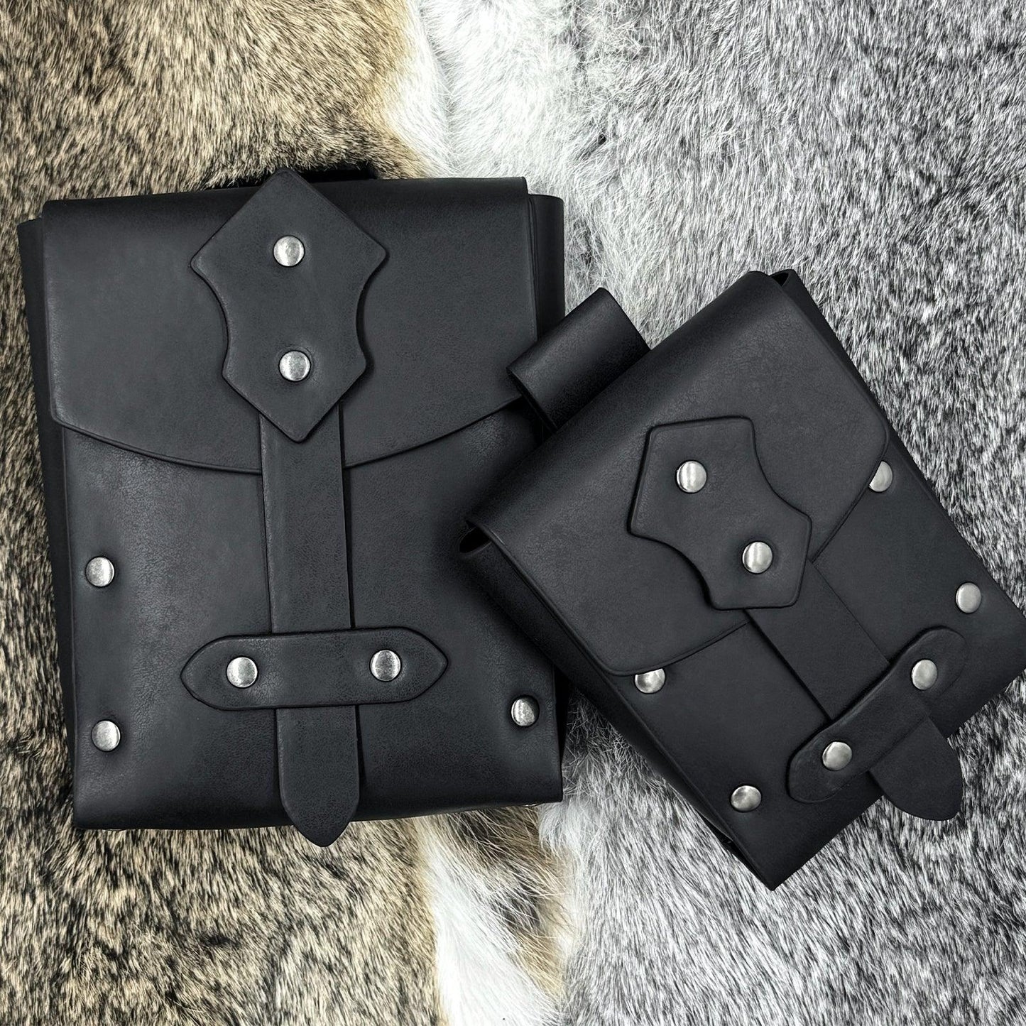 HiiFeuer 2 Pieces Medieval Faux Leather Studded Belt Pouch, Retro Renaissance Belt bag, Portable Waist Bag Side Pack for LARP