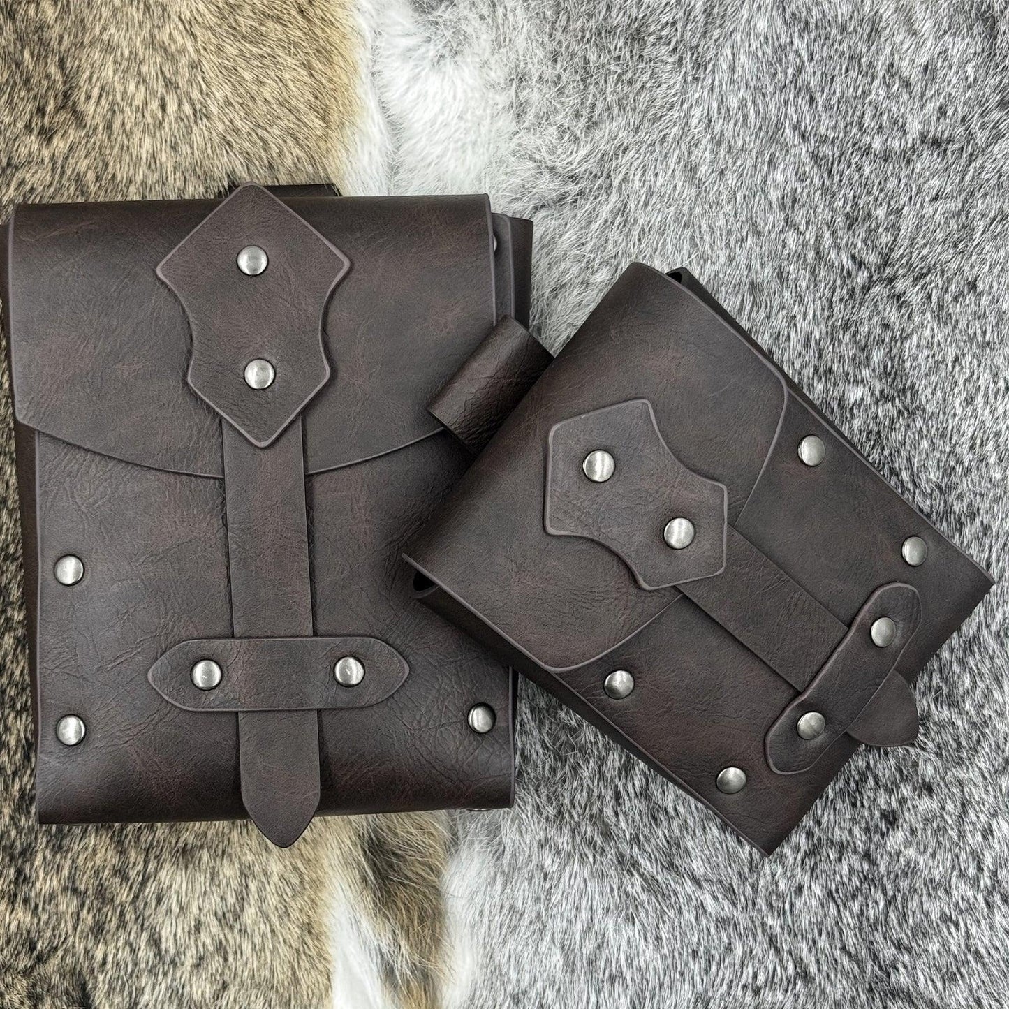HiiFeuer 2 Pieces Medieval Faux Leather Studded Belt Pouch, Retro Renaissance Belt bag, Portable Waist Bag Side Pack for LARP