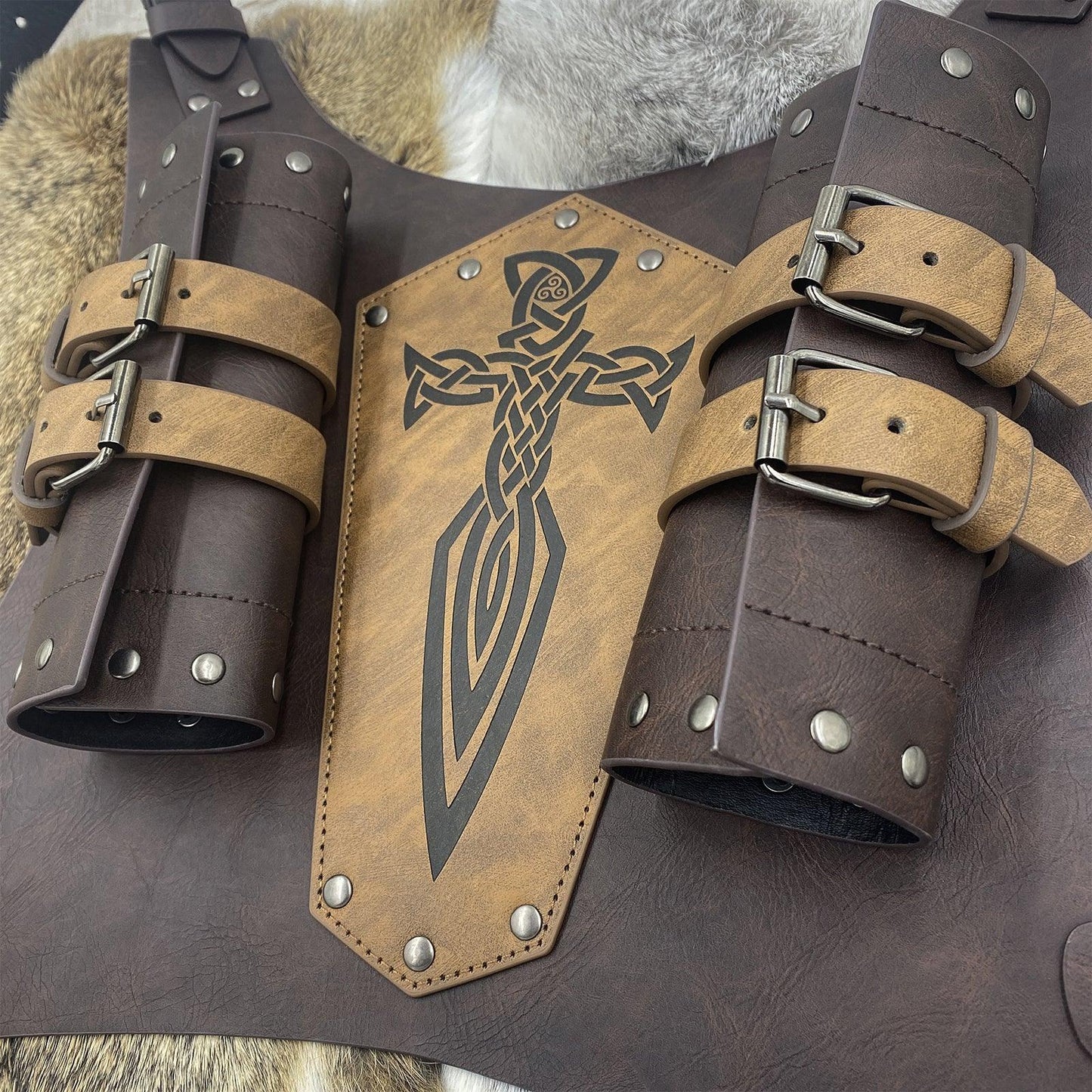 HiiFeuer Medieval Faux Leather Embossed Double Back Sword Frog, Adjustable Renaissance Knight Mercenary Sword Holster