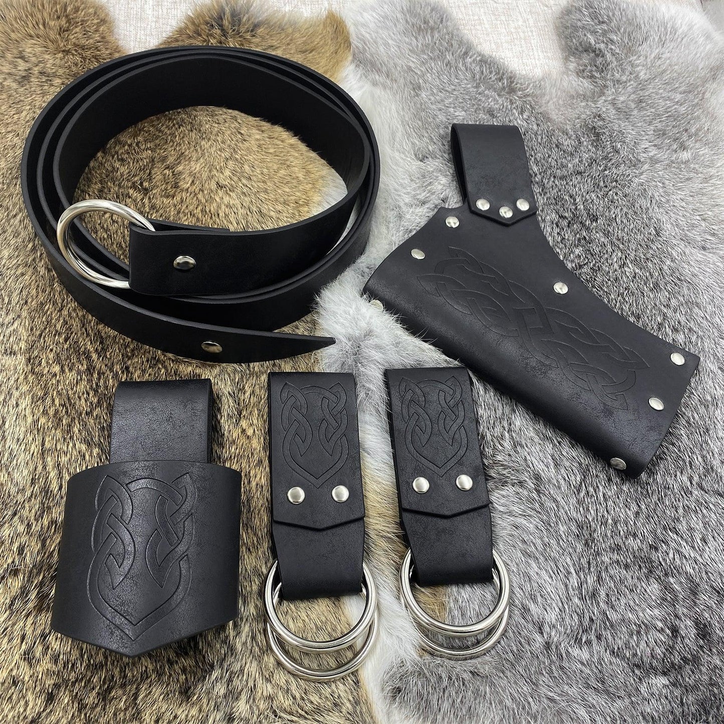 HiiFeuer 5 Pieces Medieval Belt Costume Accessories Renaissance Skirt Hike Viking Horn Belt Holster Dagger Holster Sword Frog