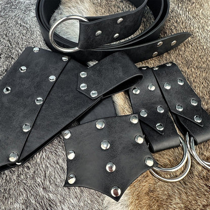 HiiFeuer 5 Pieces Medieval Belt Costume Accessories Renaissance Skirt Hike Viking Horn Belt Holster Dagger Holster Sword Frog