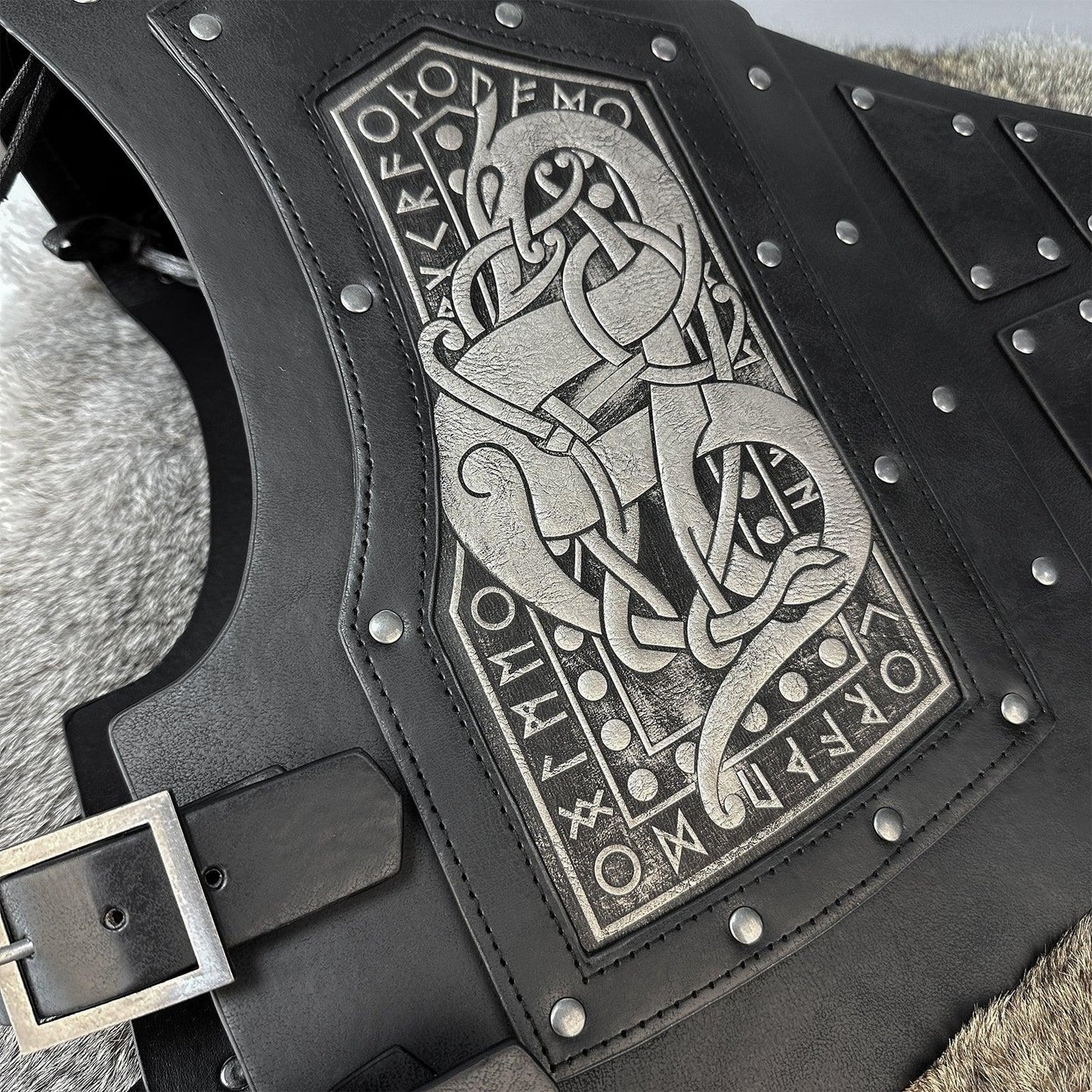 HiiFeuer Viking Embossed Dragon Faux Leather Chest Armor, Medieval Vintage Mercenary Adjustable Vest Armor Knight Body Armor
