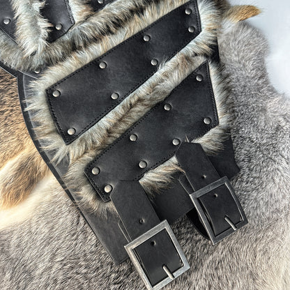 HiiFeuer Viking Artificial Fur Faux Leather Chest Armor, Medieval Vintage Barbarian Body Armor Knight Adjustable Vest Armor