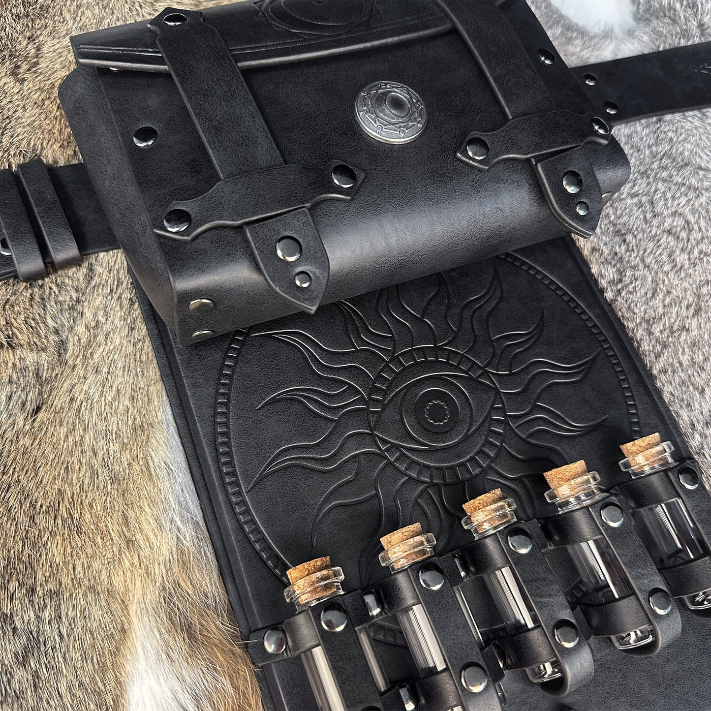 HiiFeuer 3PCs Medieval Alchemy Faux Leather Belt Bag Set with 5 Cork Potion Vials, Fantasy Embossed Wizard Belt