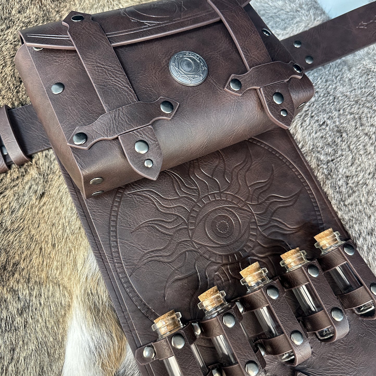 HiiFeuer 3PCs Medieval Alchemy Faux Leather Belt Bag Set with 5 Cork Potion Vials, Fantasy Embossed Wizard Belt