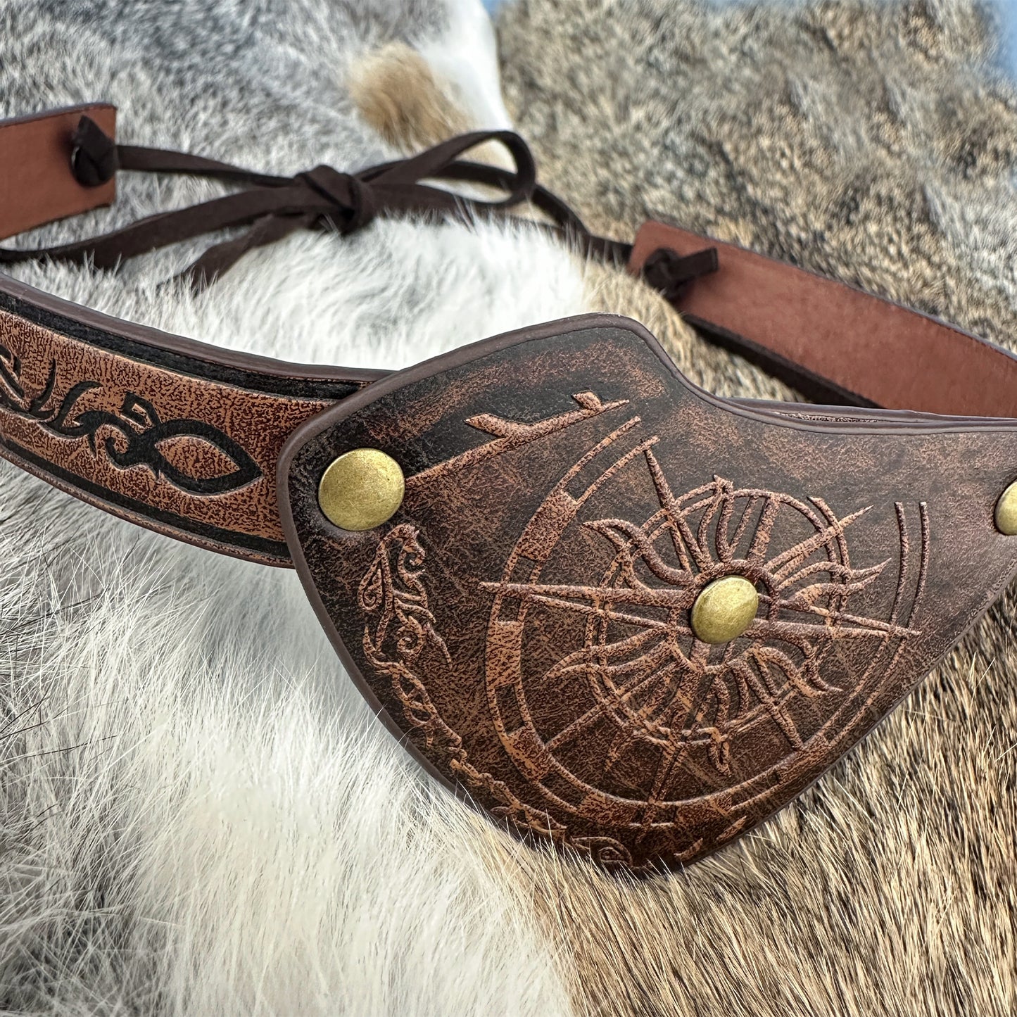 HiiFeuer Medieval Embossed Pirate Eye Patch, Vintage Faux Leather Eye Mask Viking Accessories, Renaissance Eye Cover Cosplay